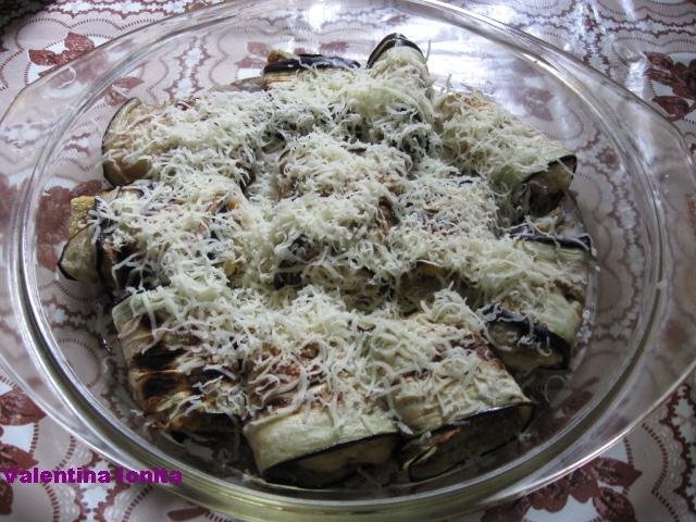 Rulouri de peste cu vinete