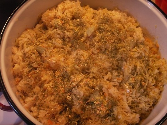 VARZA CALITA CU COSTITA