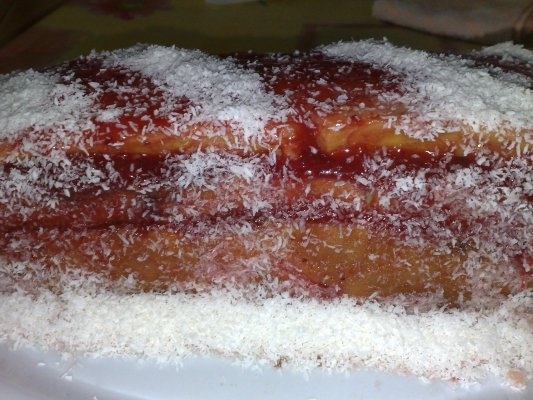 PRAJITURA CU GEM SI CREMA FINETI