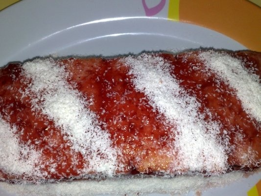 PRAJITURA CU GEM SI CREMA FINETI