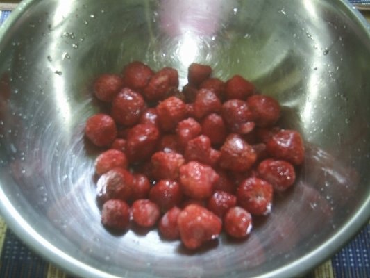 Spuma de fructe de padure sau capsuni