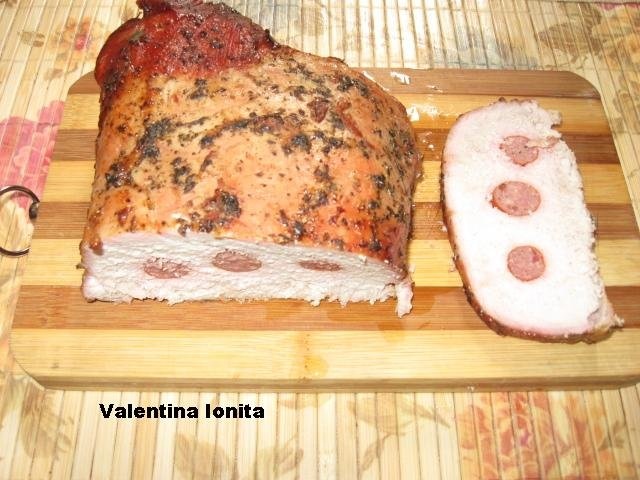 Cotlet de porc fara os  impanat cu carnaciori