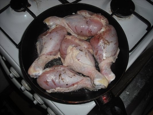 PUI IN SOS DE VIN ROSU