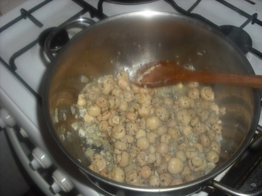 PUI IN SOS DE VIN ROSU