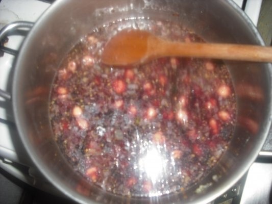 PUI IN SOS DE VIN ROSU