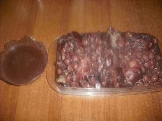 PUI IN SOS DE VIN ROSU