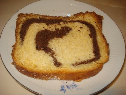 COZONAC CU CREMA DE CACAO, NUCI, STAFIDE SI MAC