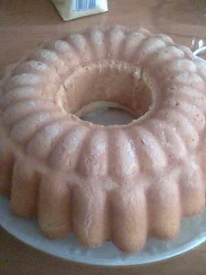 Savarina cu galzura de ciocolata