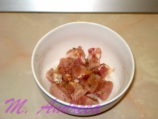 CRATICIOARA CU SURPRIZE