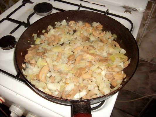 Rulada cu ciuperci si verdeata