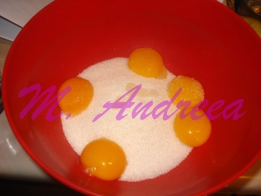 CHEC CU CACAO, MERE SI SCORTISOARA