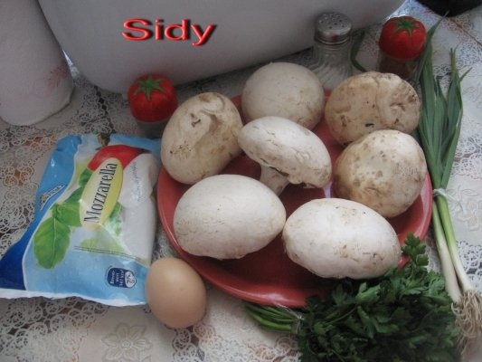 Ciuperci cu mozzarela, la cuptor