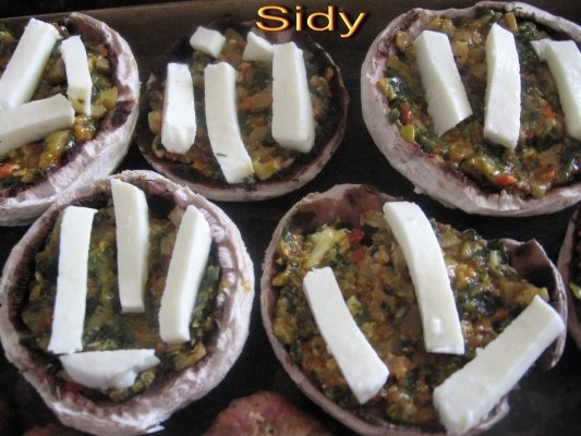 Ciuperci cu mozzarela, la cuptor