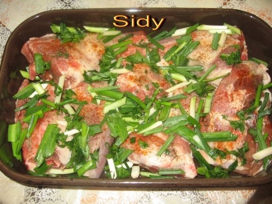 Friptura de miel cu ceapa si usturoi verde