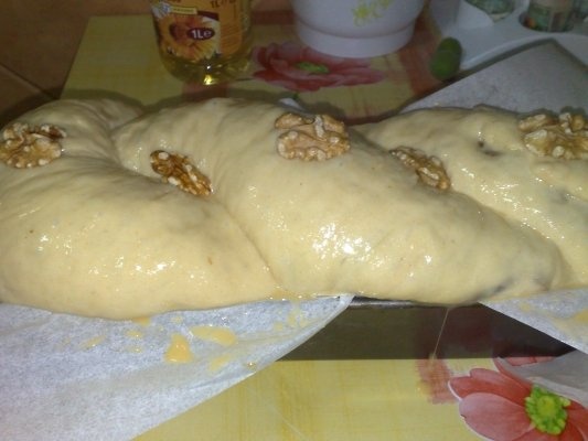 COZONAC CU NUCA SI CIOCOLATA