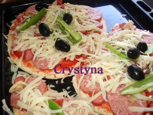 Pizza Calzone Al Prosciuto (doar că nu e împăturată)