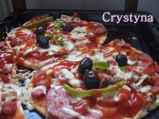 Pizza Calzone Al Prosciuto (doar că nu e împăturată)