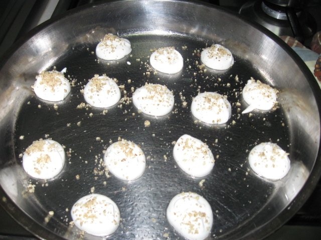 Bezele cu nuca si mac