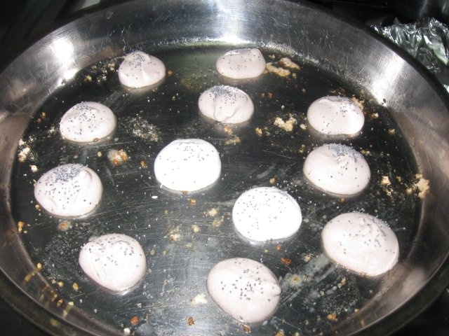 Bezele cu nuca si mac