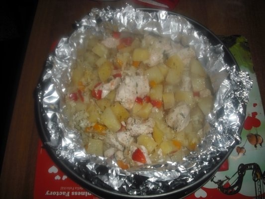 PIEPT DE PUI CU LEGUME LA CUPTOR