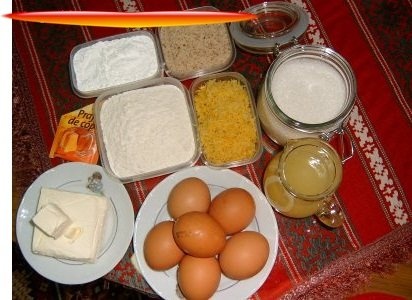 Tort de migdale cu crema de lamaie