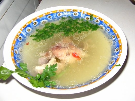 Supa de gaina cu taitei de casa