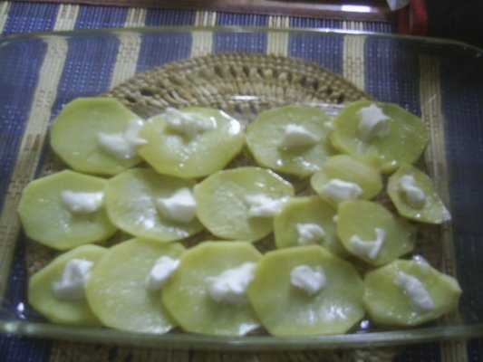 CARTOFI PRAJITI LA CUPTOR