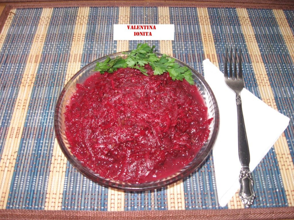 Salata de sfecla rosie