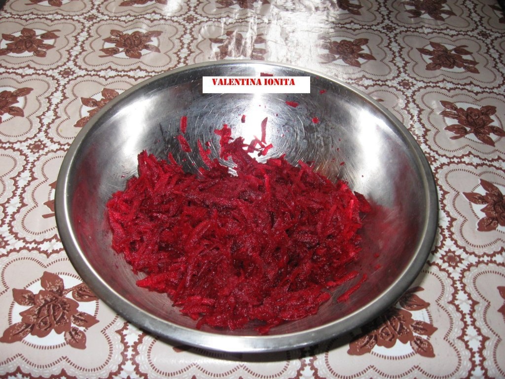 Salata de sfecla rosie