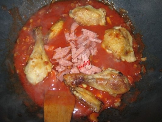 Pui picant cu ciuperci