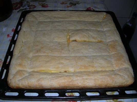 Placinta cu Branza si stafide