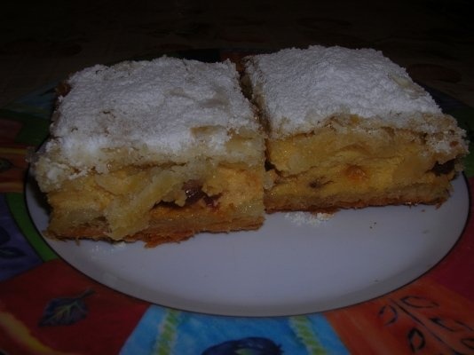 Placinta cu Branza si stafide