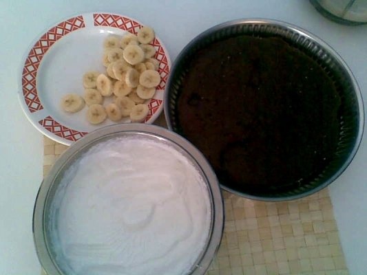 Chec cu nucsoara si banane