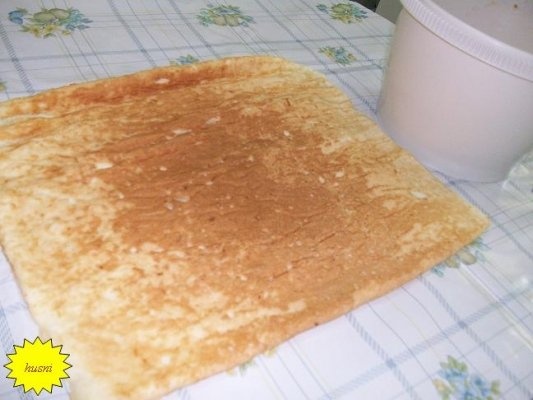 RULADA DIN ALBUSURI CU CREMA DE NUCA