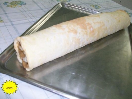 RULADA DIN ALBUSURI CU CREMA DE NUCA