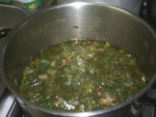 SPANAC CU CARNE  DE PUI SI OUA LA CUPTOR