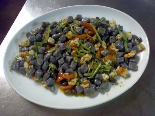 Gnochi de cartofi cu verdure si raci(gamberi)