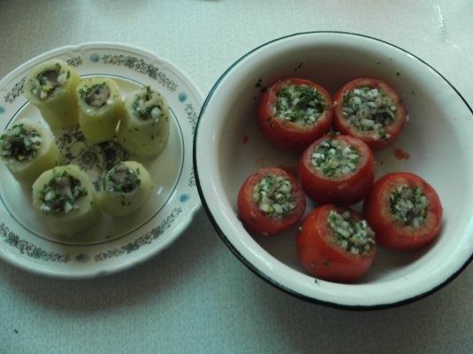 Rosii si cartofi umpluti