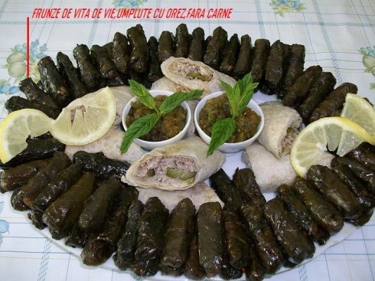 Sarmalute din foi de vita de vie ,fara carne(specific arab)