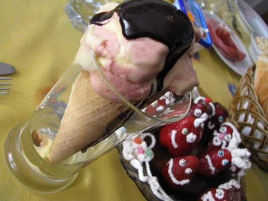 Inghetata de capsuni si vanilie