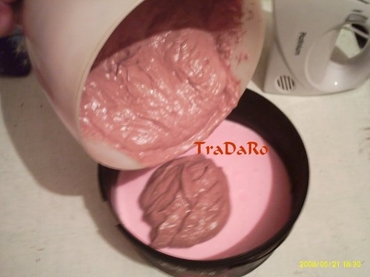 Inghetata cu iaurt cu pulpa de fructe