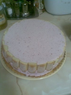 TORT DE CAPSUNI SI CIRESE