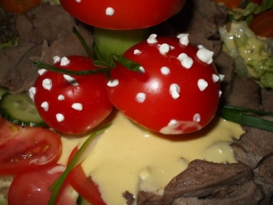 Limba rasol cu ciuperci si sos