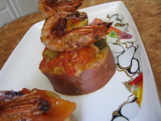 Creveti pe pat de rosii