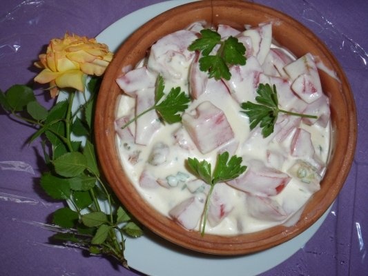 Salata de vara (rosii cu iaurt)