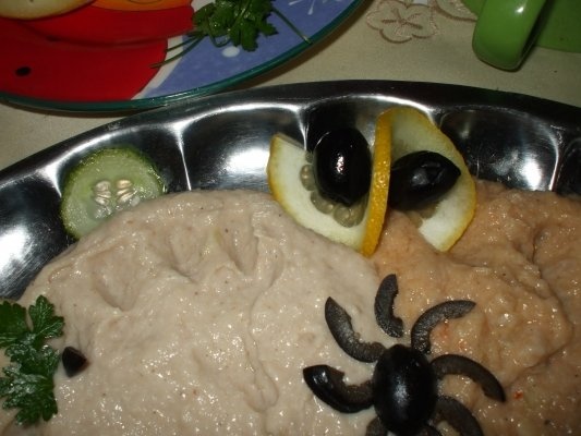 Salata de icre false