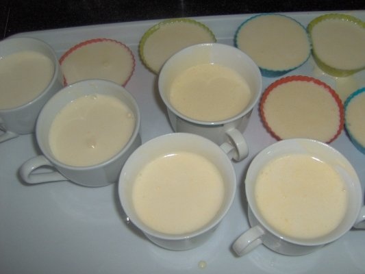 Mafinim cu ciocolata si fragi