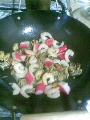 PAELLE CU FRUCTE DE MARE