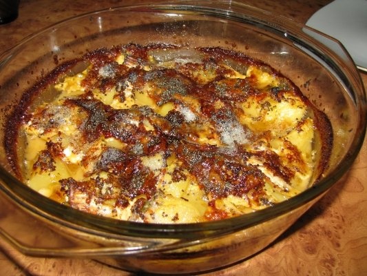 Cartofi copti cu camembert si mac