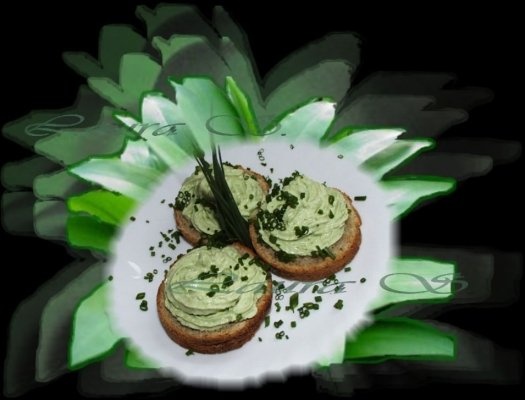 PATEU DIN BRINZA SI LEURDA ~I~(usturoi salbatc)